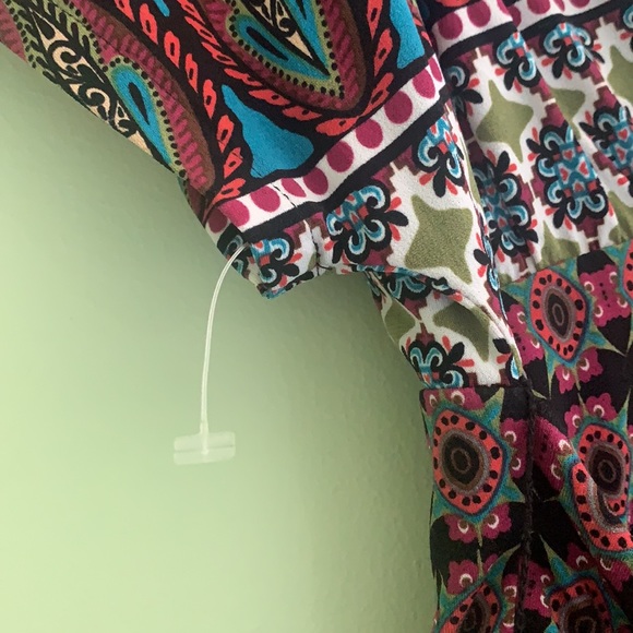 🌺2 for $23 🌺 Cute double v-neck multi-colored dress from coastal boutique - Picture 9 of 15